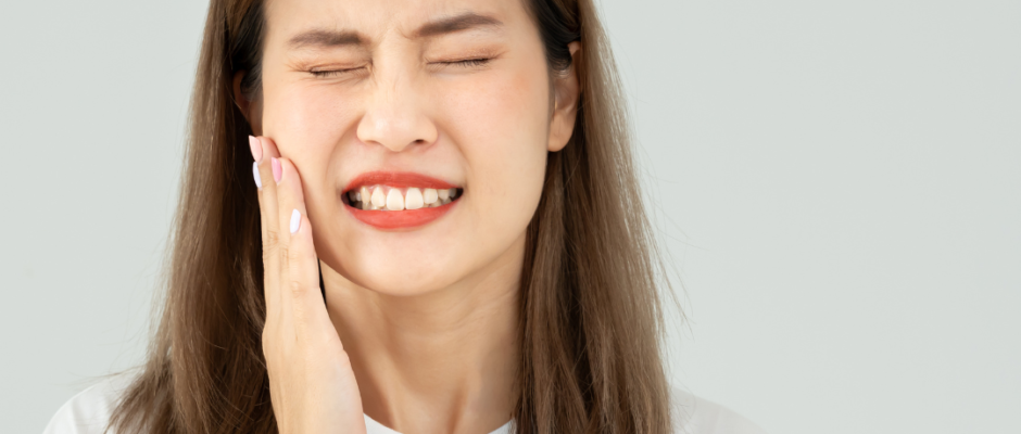 tooth sensitivity, cracked tooth pain, dental decay pain, gum recession sensitivity, pulp inflammation, acid erosion, dental nerve pain, cavity discomfort