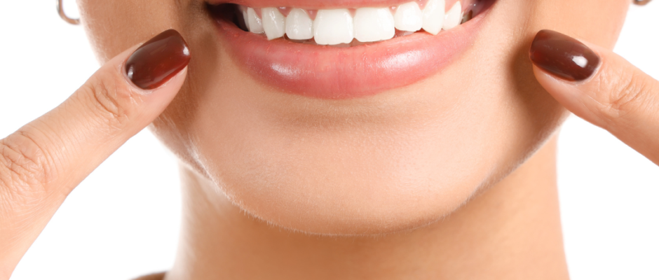 yellow teeth remedies, brighten smile naturally, remove tooth stains naturally, whitening home remedies, natural oral care