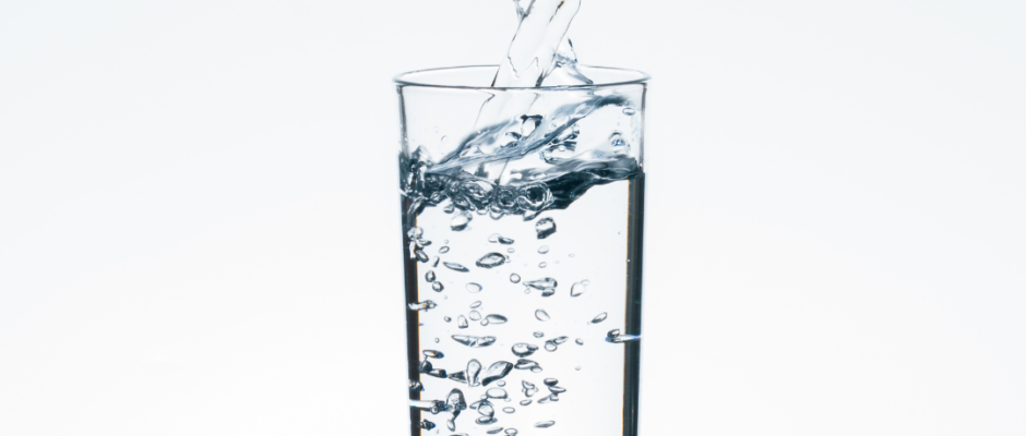 cold weather hydration, dehydration in winter, hydration and skin health, immune health, staying hydrated in cold weather, winter wellness, water intake in winter