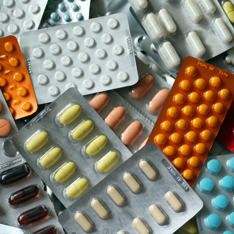 Oversuing Avoid Overusing Medications: Risks and Tips - Healthhype