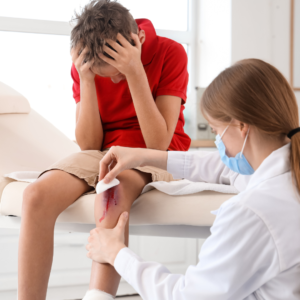 wound healing tips, infection prevention strategies, cut treatment home, scrape care guide, burn wound care, wound dressing techniques, chronic wound management, skin injury recovery, first aid wounds, wound cleaning methods